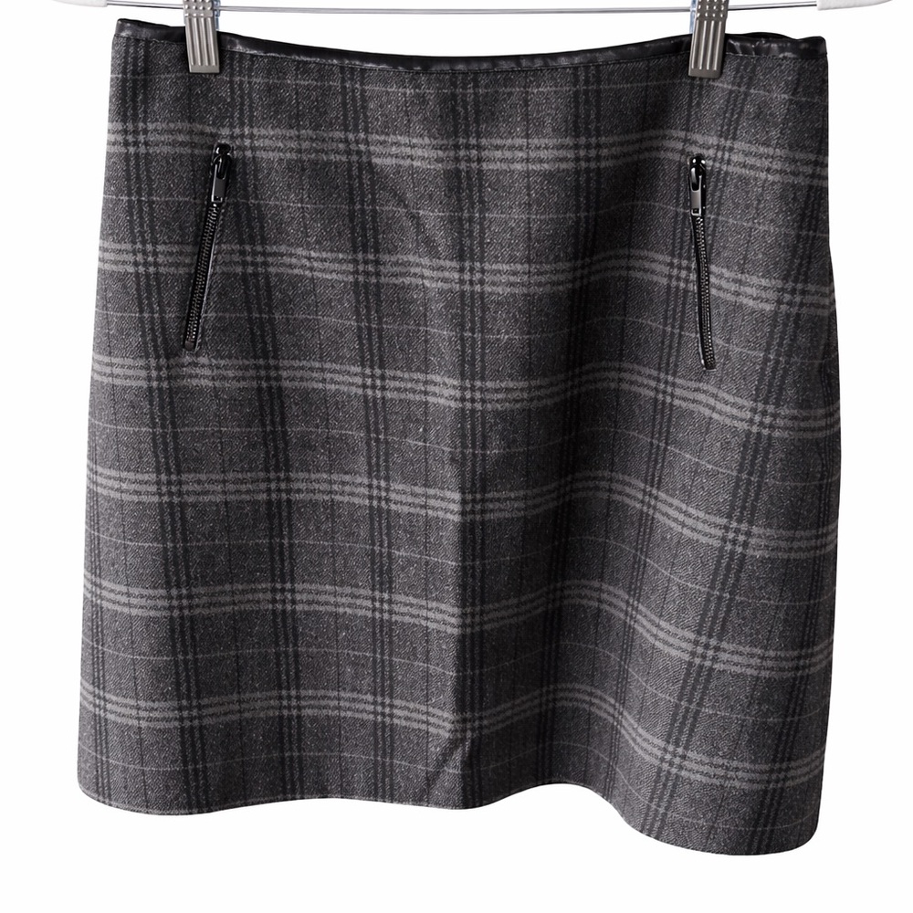 Simons Contemporaine Grey Plaid Mini Skirt (Size 6)